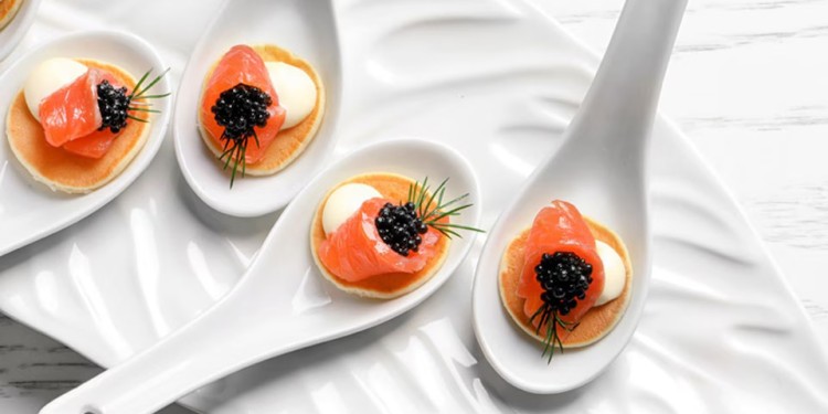 Receta: Cucharitas de Salmón con crema agria